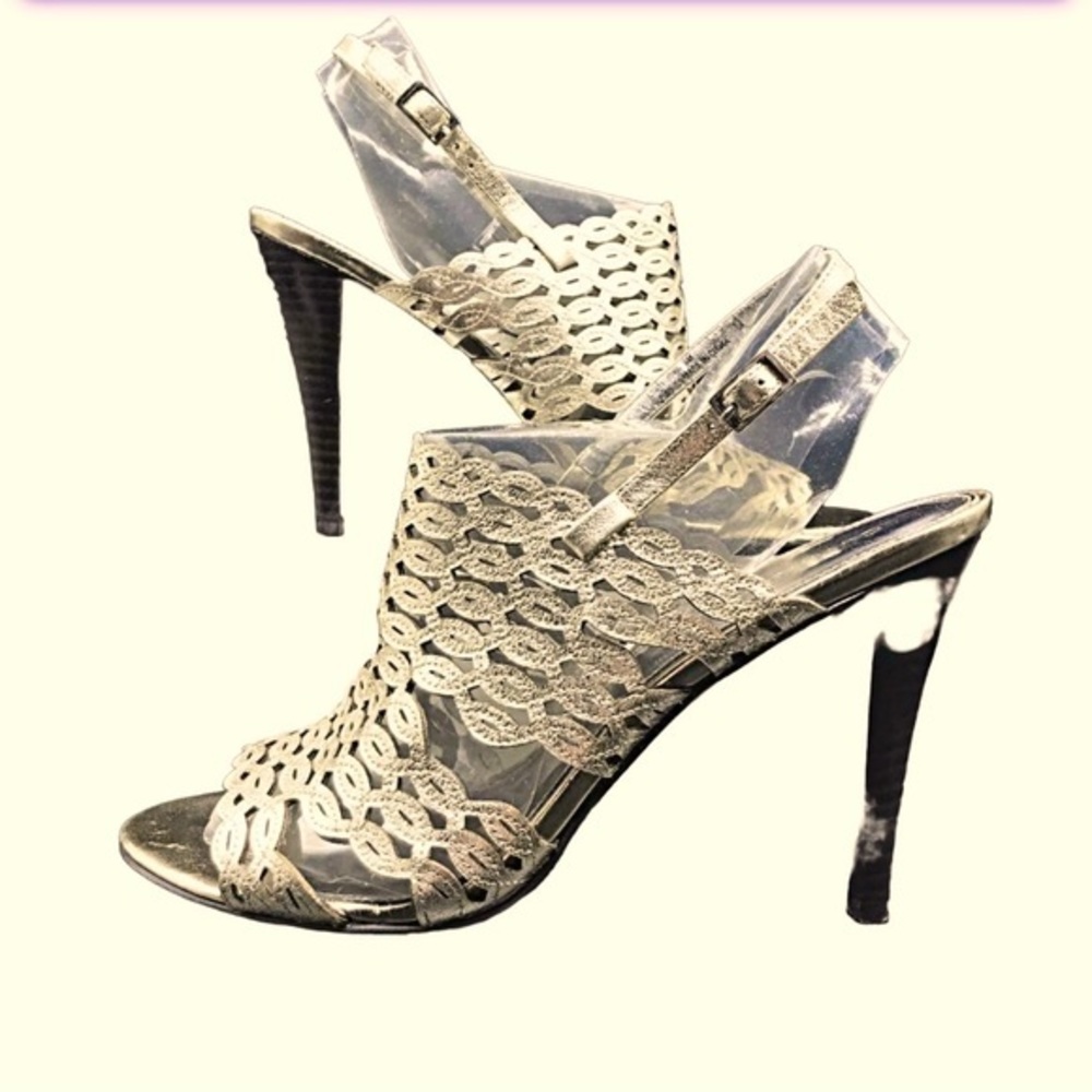 Vtg Calvin Klein Gold Riya Open Pattern High Heel Slingback Sandal Size 8.5 - Picture 2 of 7